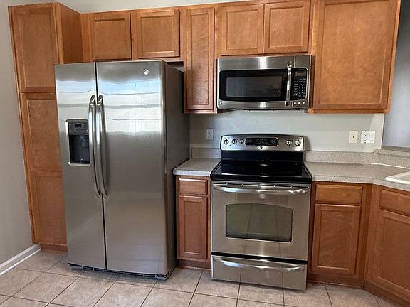 4th image of 2215 Kings Palace Dr