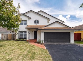 18703 NW 77th Pl, Hialeah, FL 33015