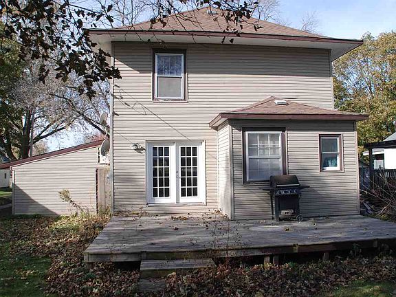 4th image of 117 6th Ave SE