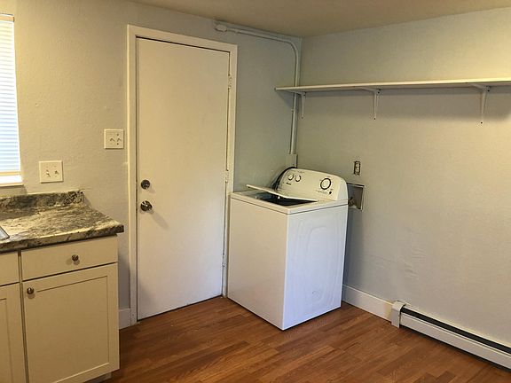 laundry area of kitchen
