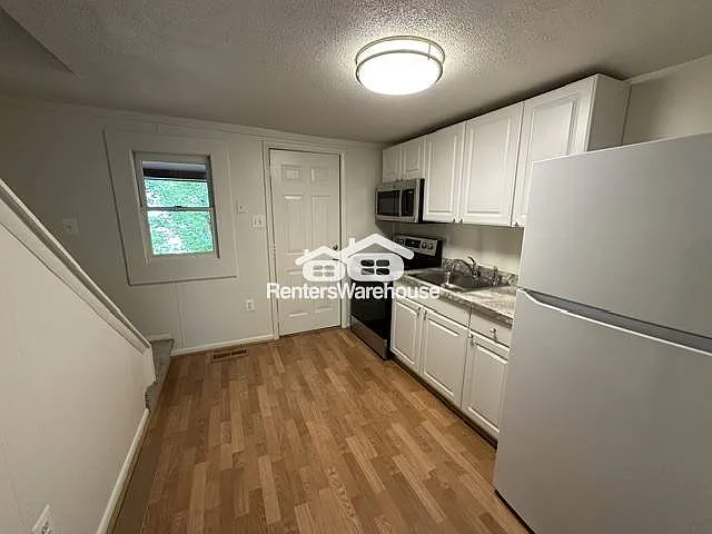 3774 Saint Paul St — Photo 8