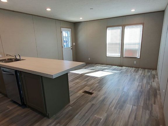 5th image of 209 Palm Dr #209-PA