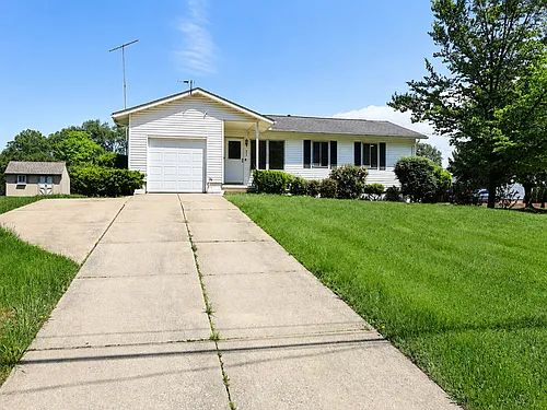 255 Taylor Rd Photo 1
