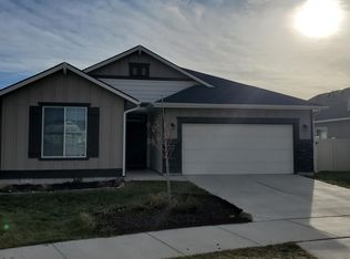 1489 W Buffalo River Dr, Meridian, ID 83642