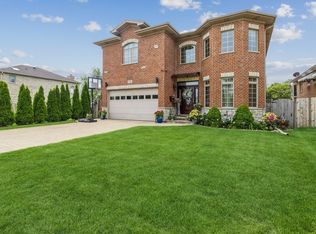 8207 W Ballard Rd, Niles, IL 60714