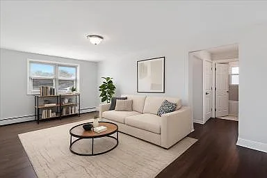 Whitehouse Apartments