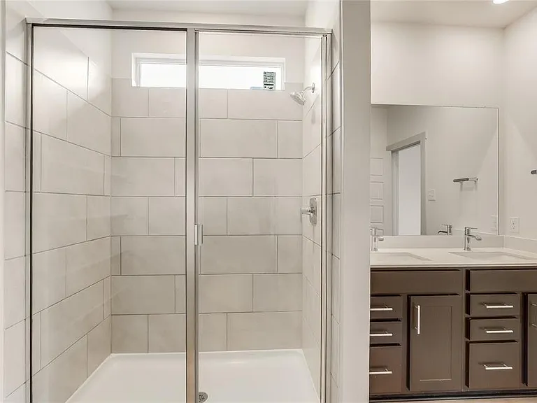 341 Wilshire Rd — Photo 31