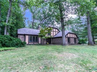 6822 Gaines Mill Dr, Sylvania, OH 43560
