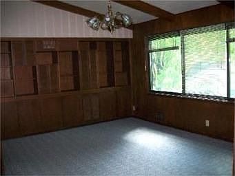 3rd image of 6 Murray Ln