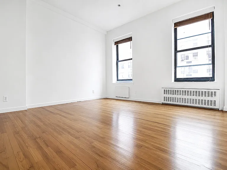 131 E 83rd St #4B — Photo 3