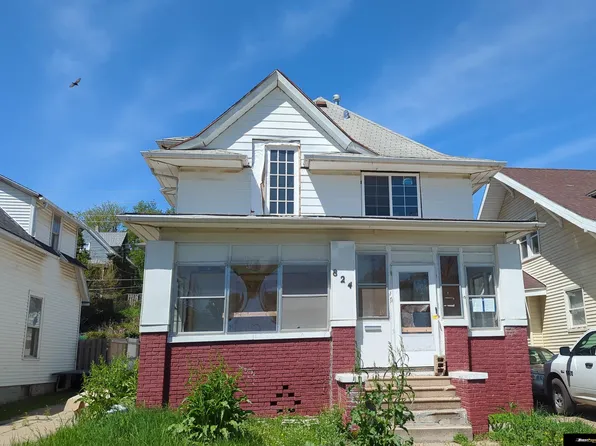 824 S 35th St, Omaha, NE 68105