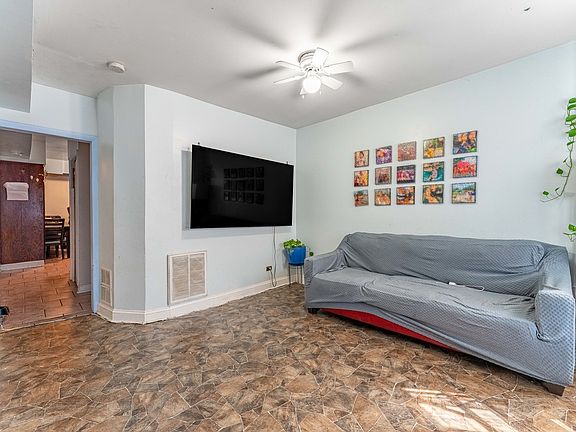2nd image of 2927 N Avers Ave