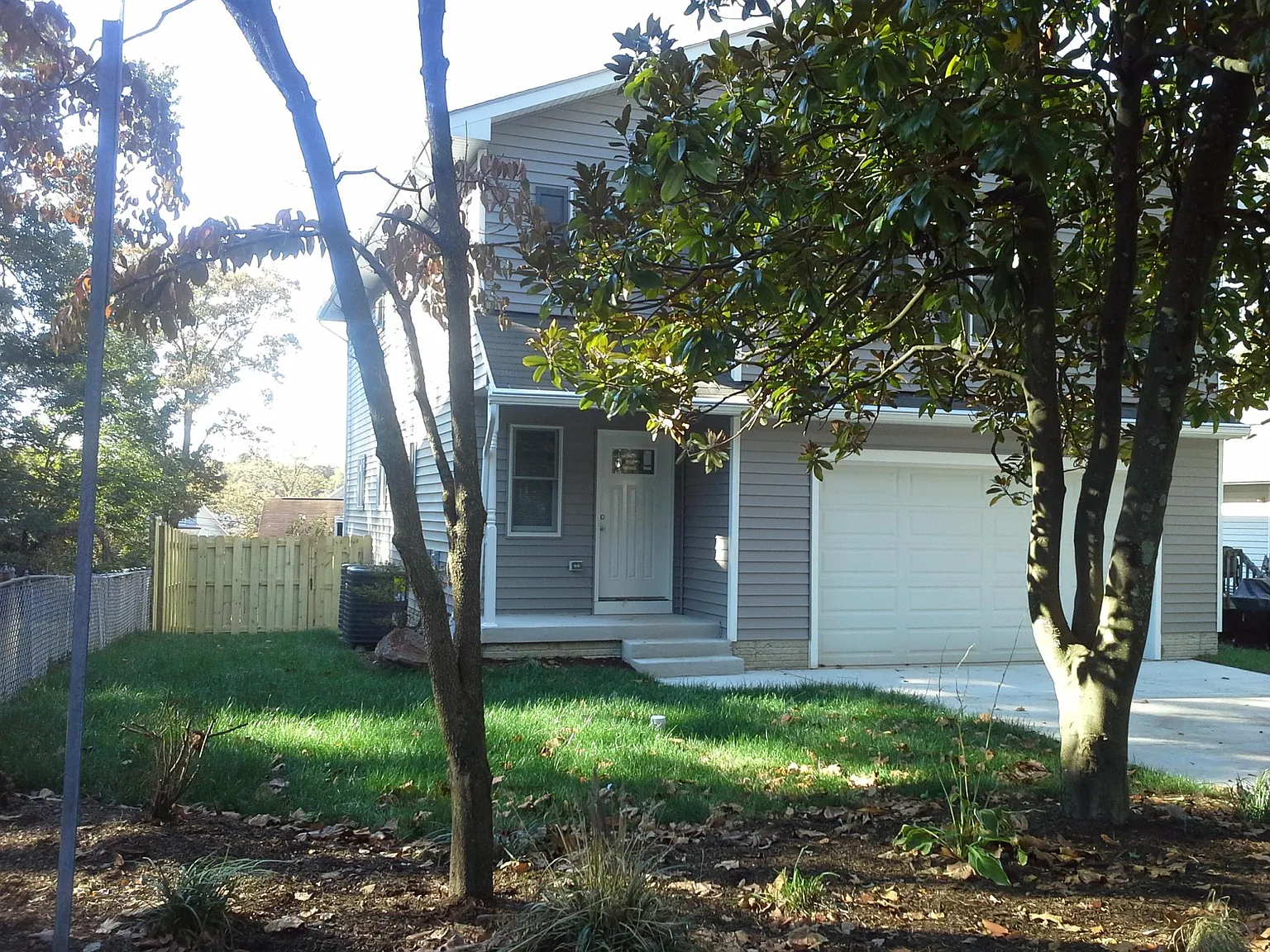 4 bed, 3.5 bath, 3200 sqft, $3,980 — Photo 2