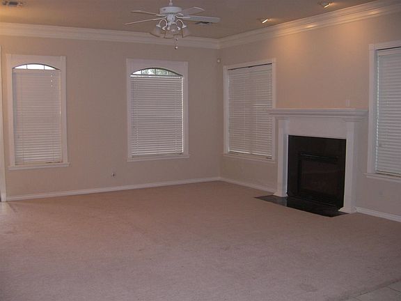2nd image of 6611 NW Creekside Ct