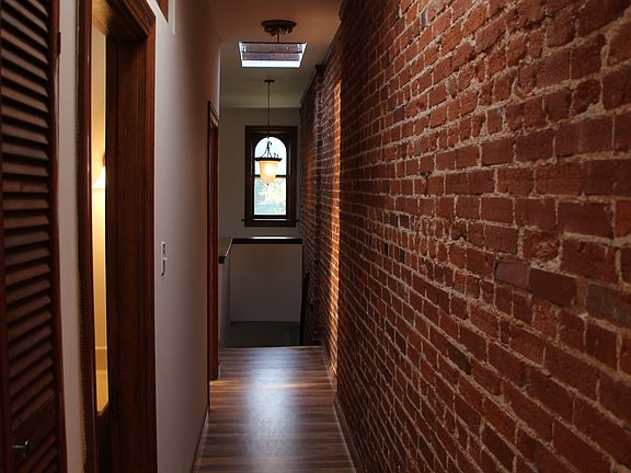 5th image of 3668 Shenandoah Ave