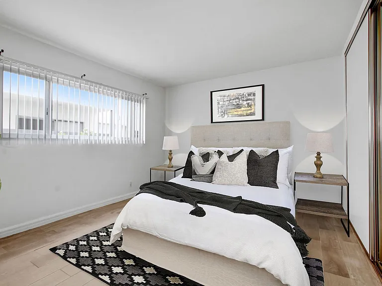Wellworth Apartments — Photo 6
