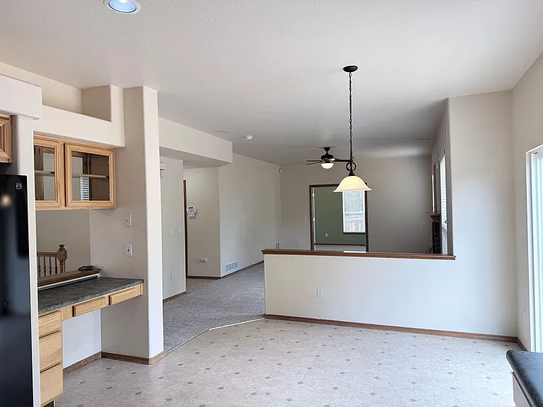 7492 Amberly Dr — Photo 7