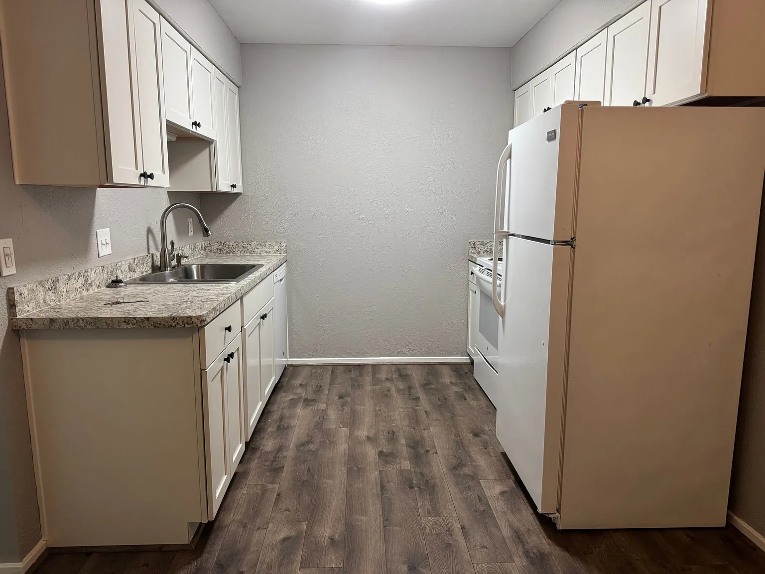Goodhue Apartments — Photo 1