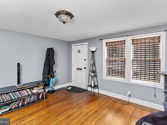 4th image of 255 Clay St