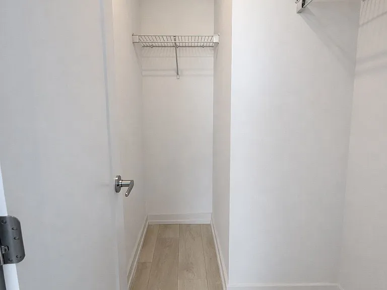 75 James St S #603 — Photo 8