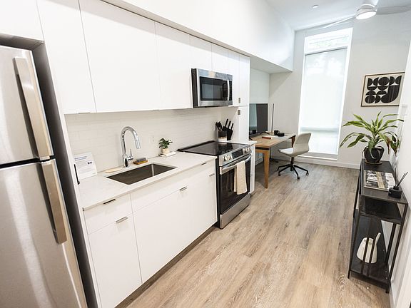 5th image of 4225 SE Milwaukie Ave #522