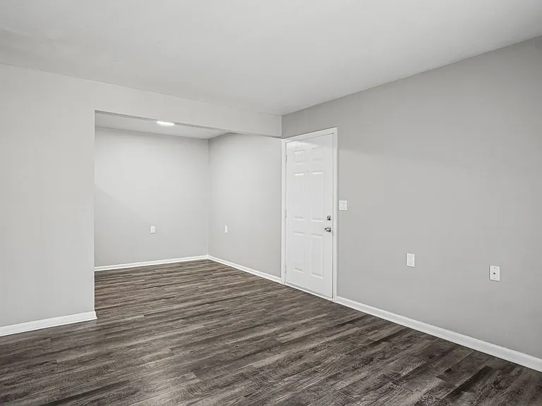 Peachtree Place — Photo 6