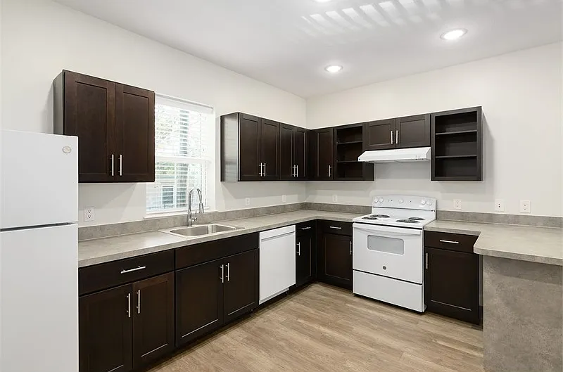 1 bed, 750 sqft, $634 — Photo 2