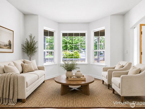 3rd image of 263 Hamilton Court