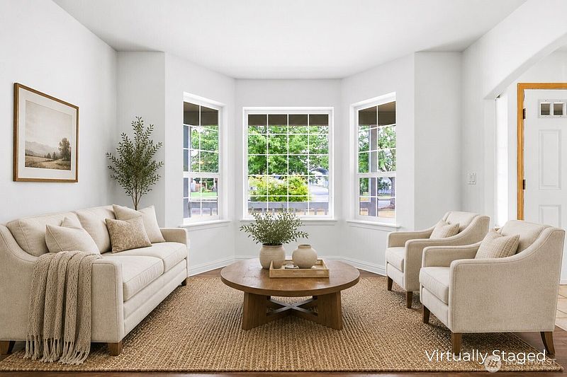 3rd image of 263 Hamilton Court