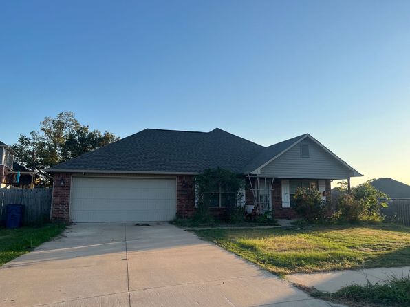 2121 Nalani Cir