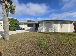 5701 Elena Dr, Holiday, FL 34690