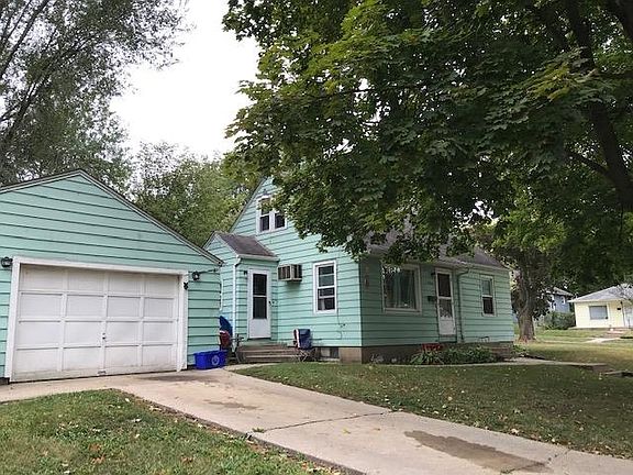 2nd image of 2316 Blaisdell St