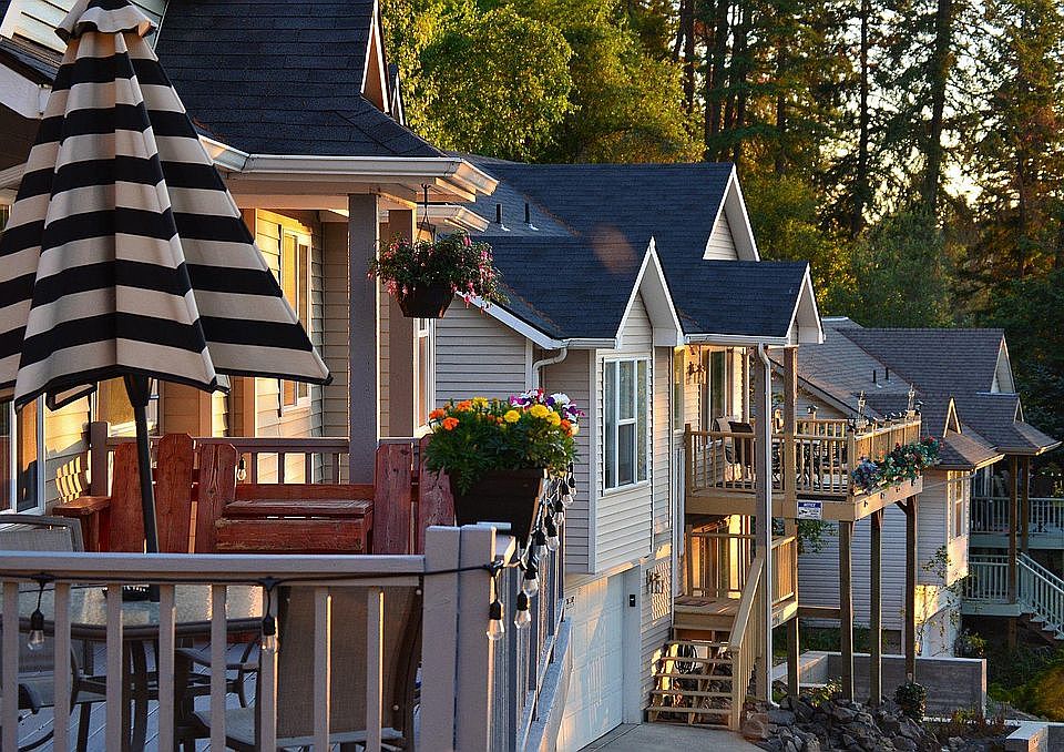 Amazing quiet neighborhood! Gorgeous Sunsets and Sunrises