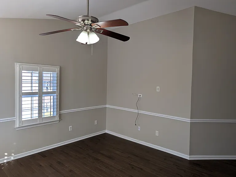 16004 Kings Mountain Rd — Photo 24