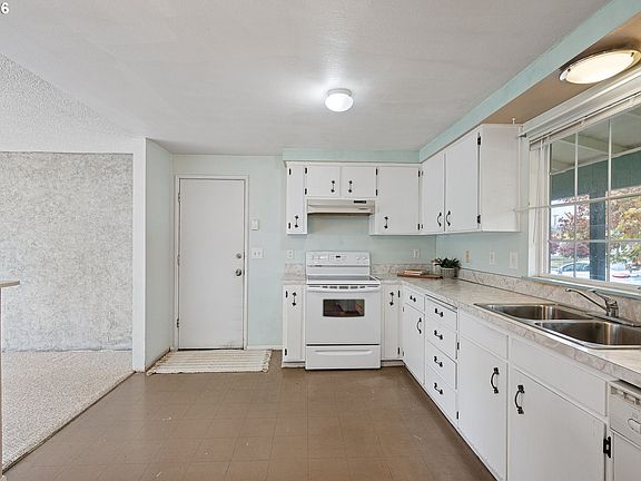 3rd image of 5229 F St