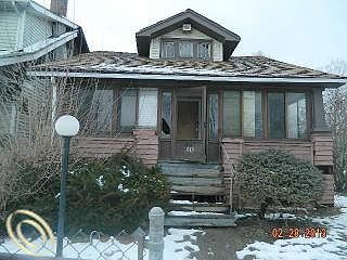 1st image of 2030 Leslie St