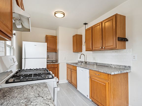 2nd image of 8619 Flower Ave APT 5