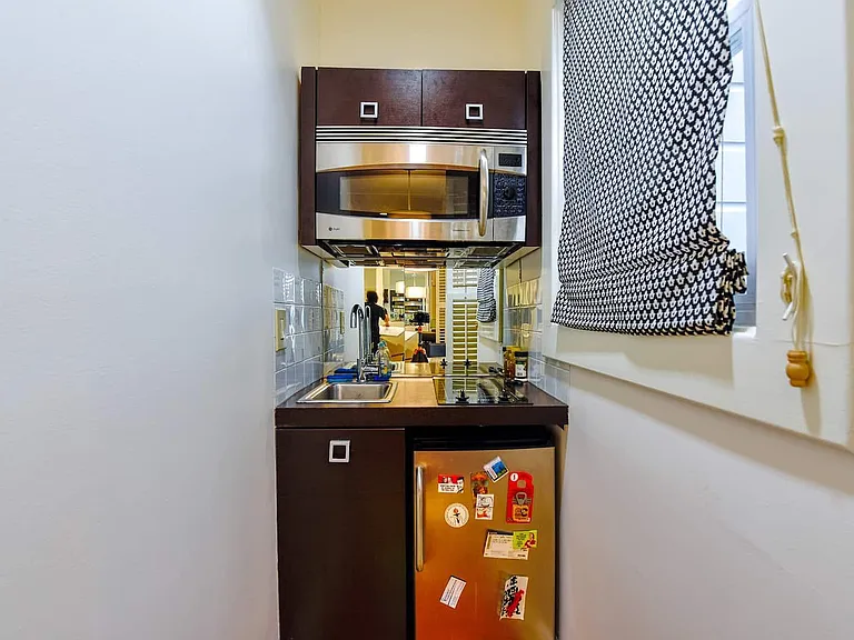 725 Pine St #205 — Photo 3