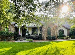 4652 Homestead Pl, Matthews, NC 28104