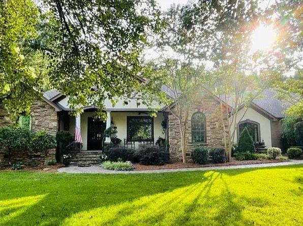 4652 Homestead Pl, Matthews, NC 28104