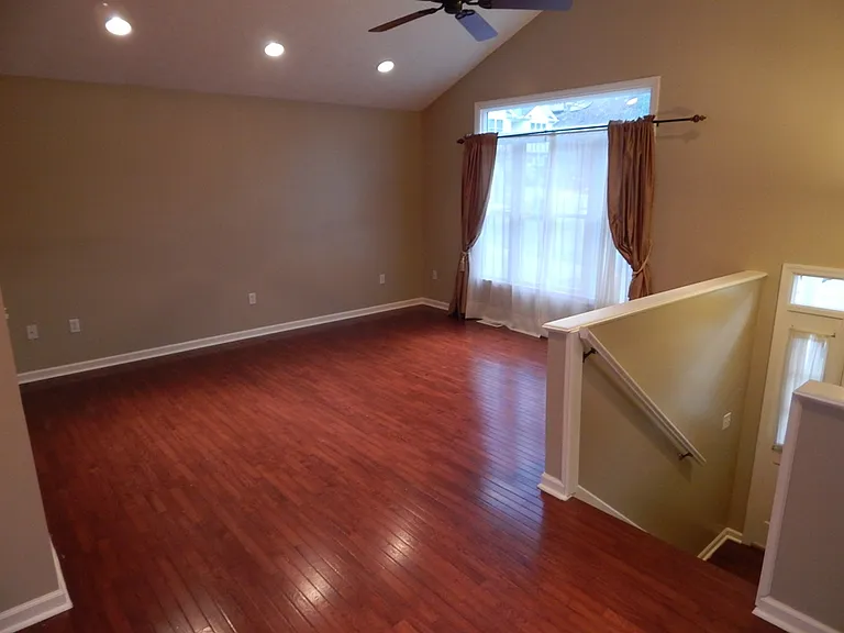 2054 Pinecrest Dr — Photo 6