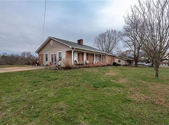 2nd image of 5711 Claridge Dr