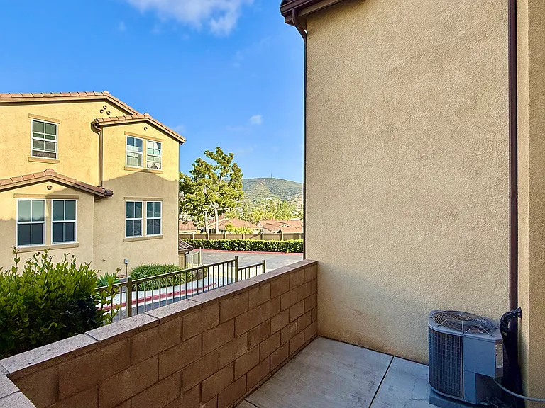 1625 Waterlily Way — Photo 4
