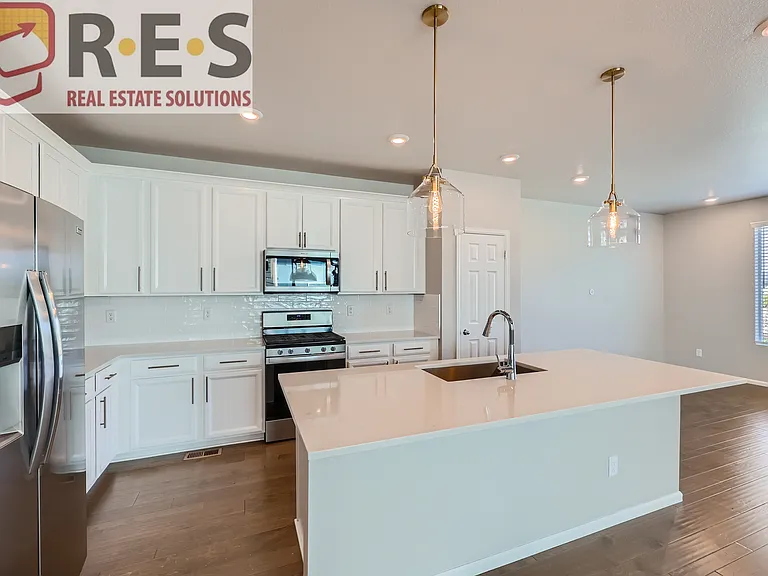 7199 Othello St — Photo 4
