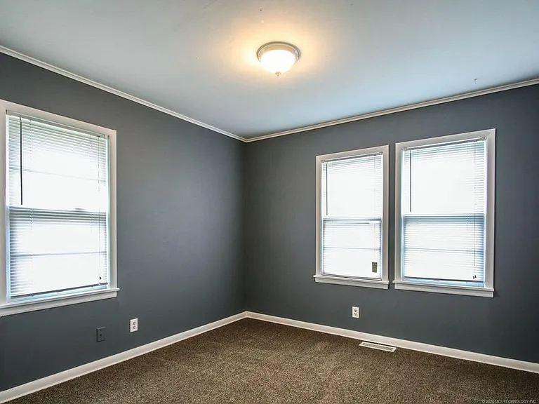 2536 W Easton St N — Photo 25