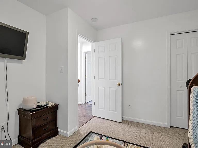 583 Norwich Dr — Photo 24