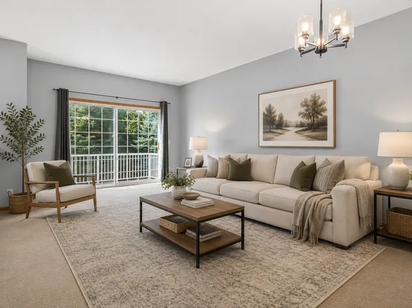 652 Willoughby Way W, Minnetonka, MN 55305