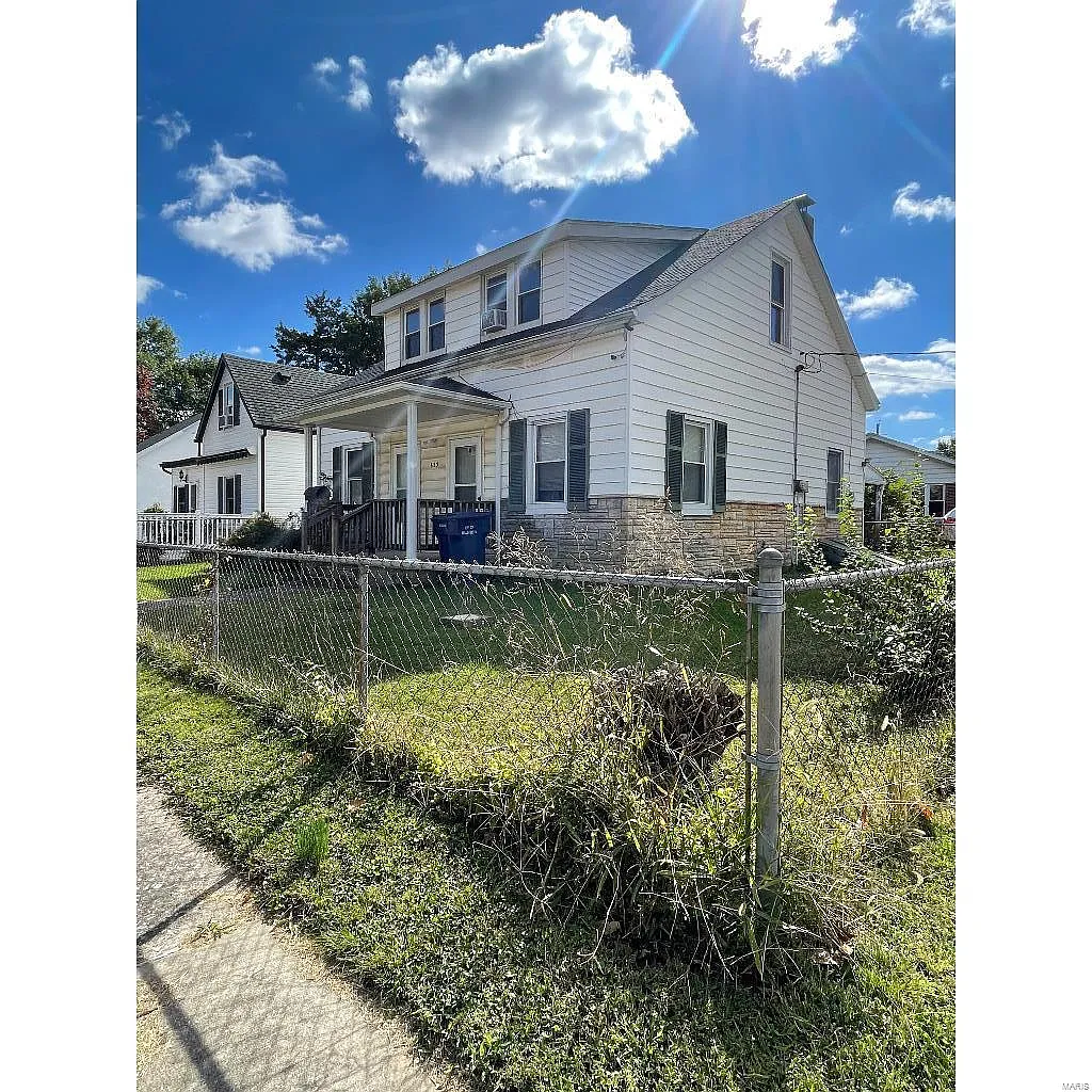 623 Hecker St photo 1