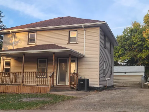 108 S West St, Monona, IA 52159