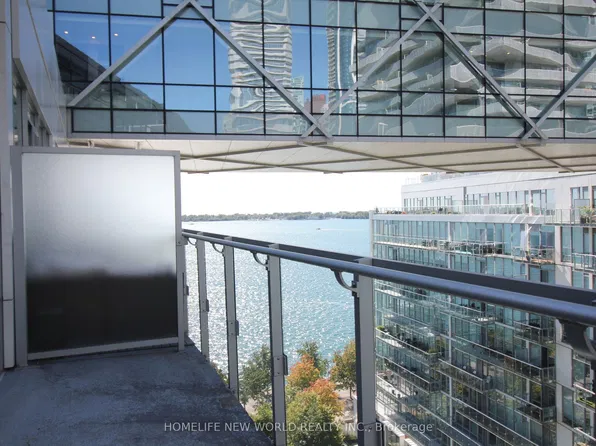 29 Queens Quay E #1123, Toronto, ON M5E 0A4